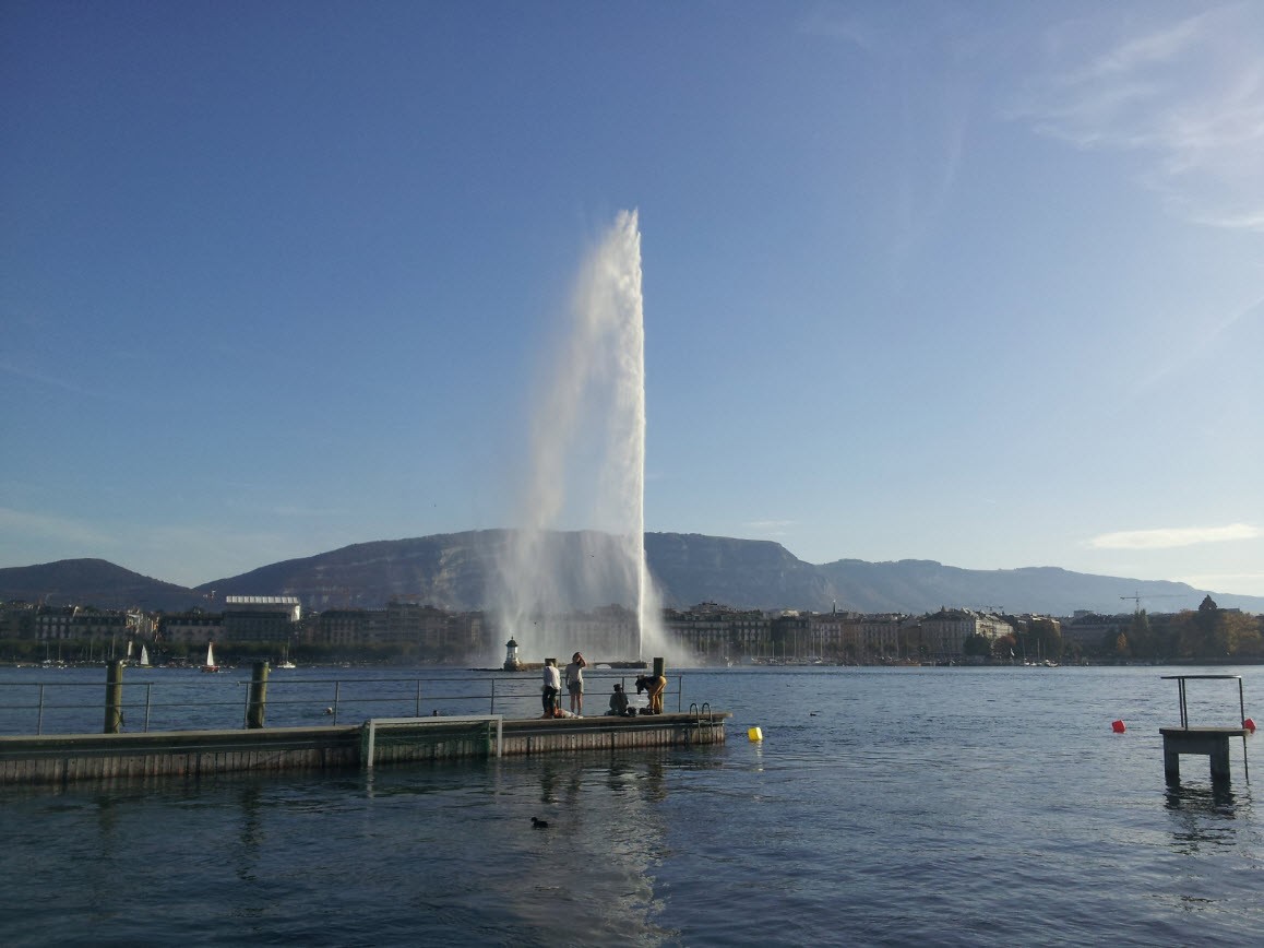 Vue sur le jet d'eau Vue sur le jet d'eau
