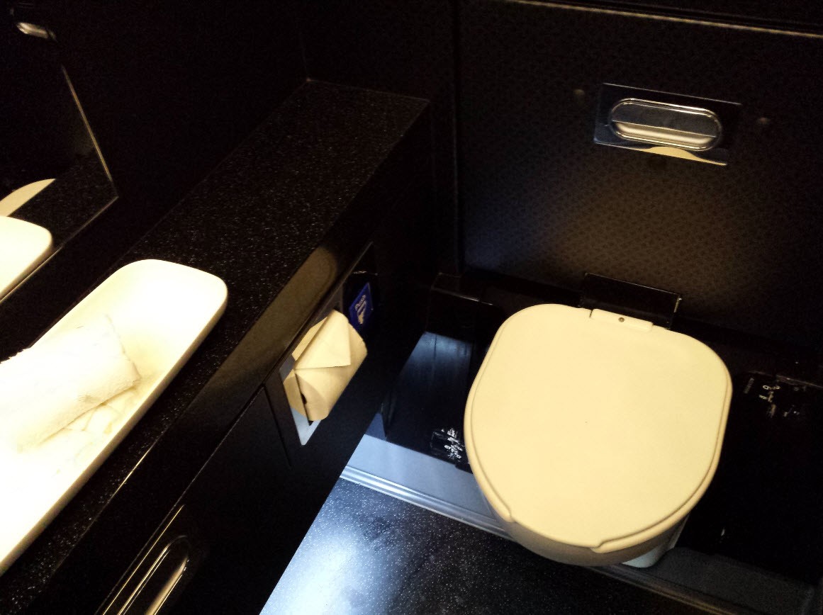 Toilettes First Class Toilettes First Class