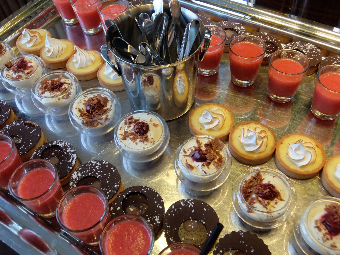 Mini dessert rooftop Warwick Champs Elysees Mini dessert rooftop Warwick Champs Elysees