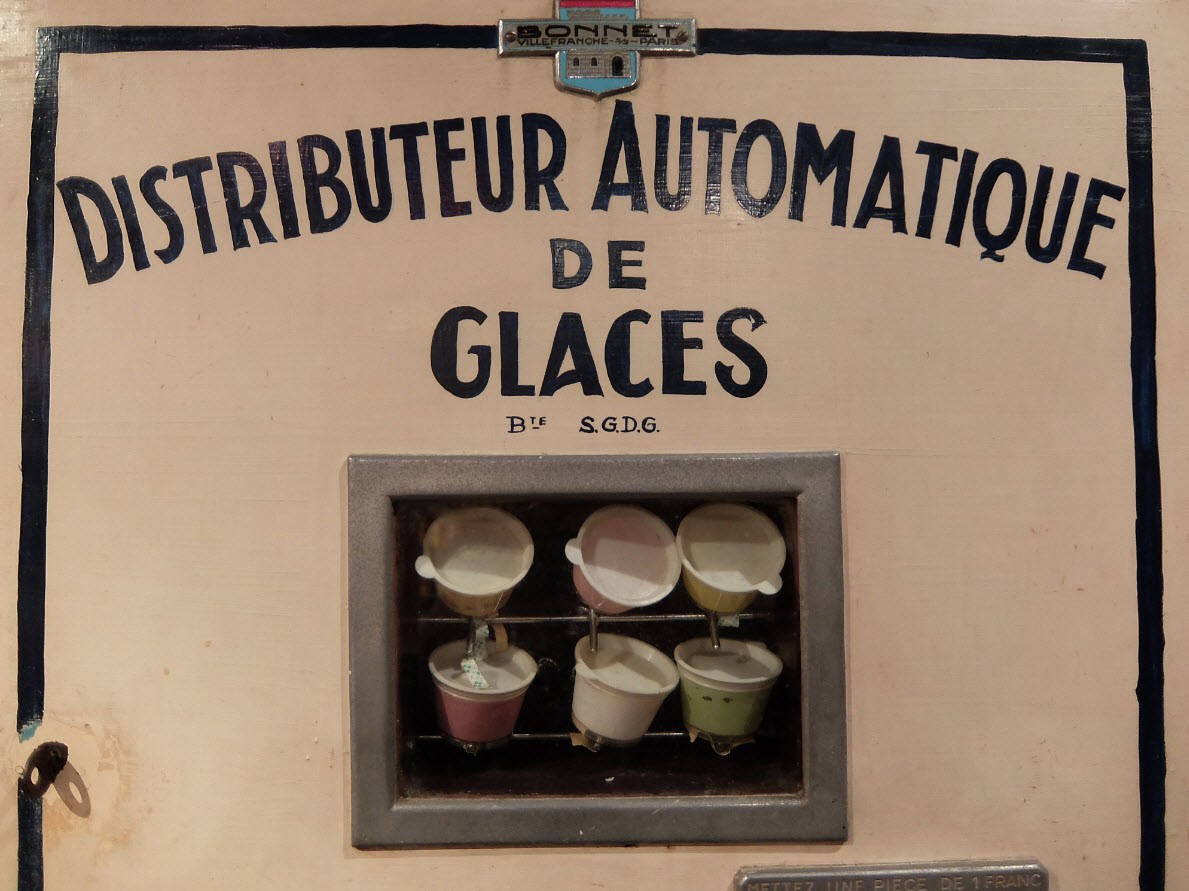 Distributeur automatique de glaces Distributeur automatique de glaces