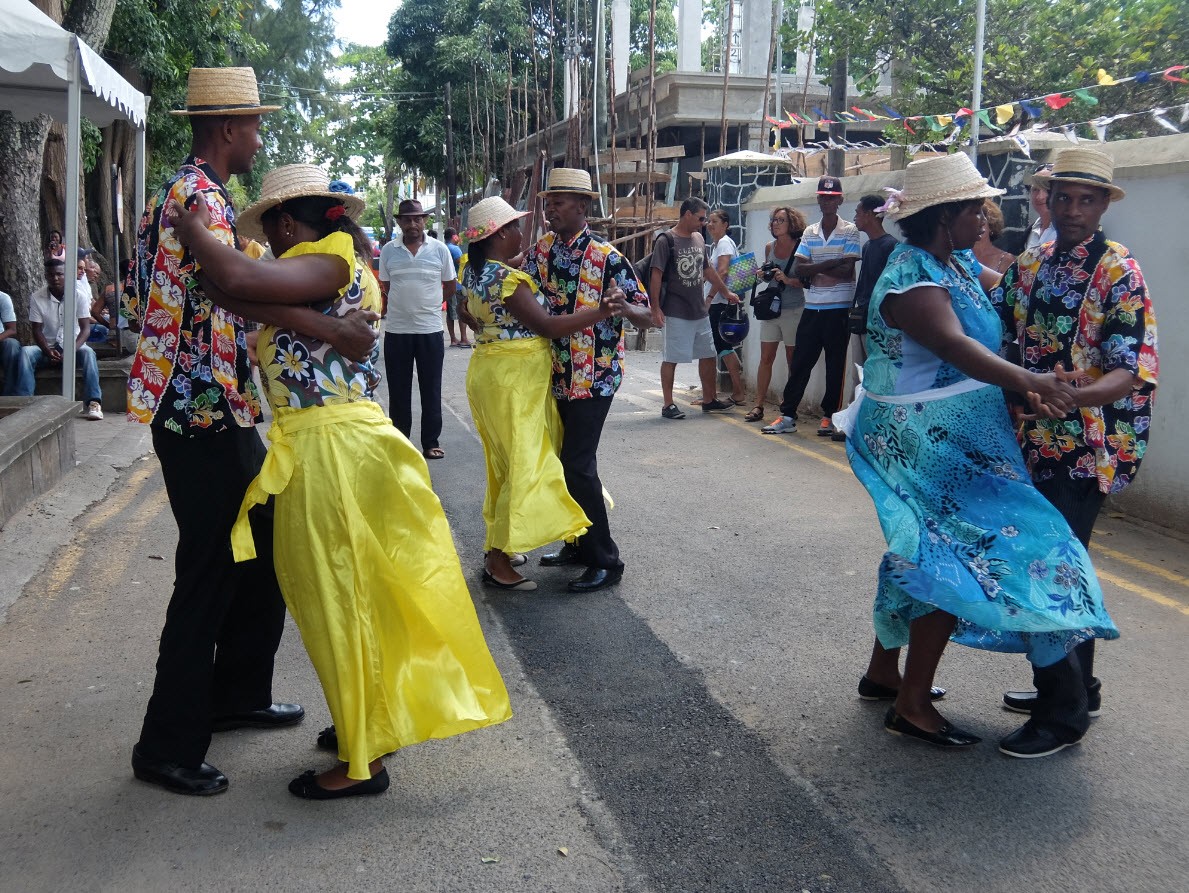Danseurs dans la rue Danseurs dans la rue