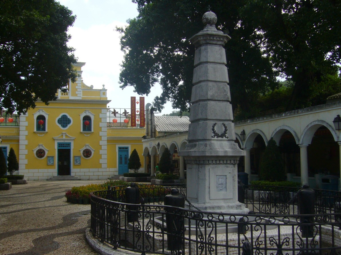 Monument Monument