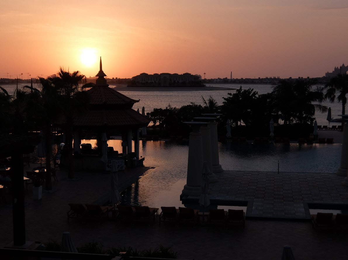 Coucher du soleil depuis la terrasse Coucher du soleil depuis la terrasse