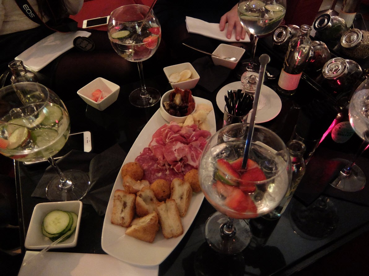 Gin tonic avec finger food Gin tonic avec finger food