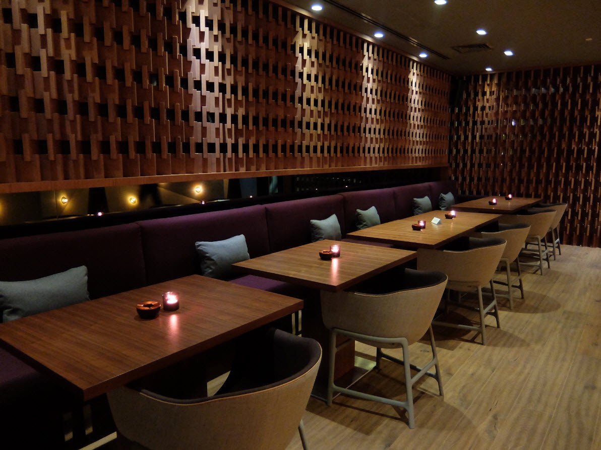 Interieur du bar Social Room Dubai Marina Interieur du bar Social Room Dubai Marina