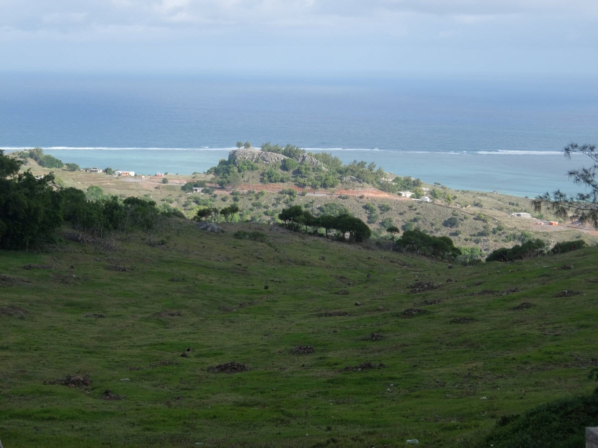 Vue sur le lagon depuis le Tropical chez Jeannette Vue sur le lagon depuis le Tropical chez Jeannette