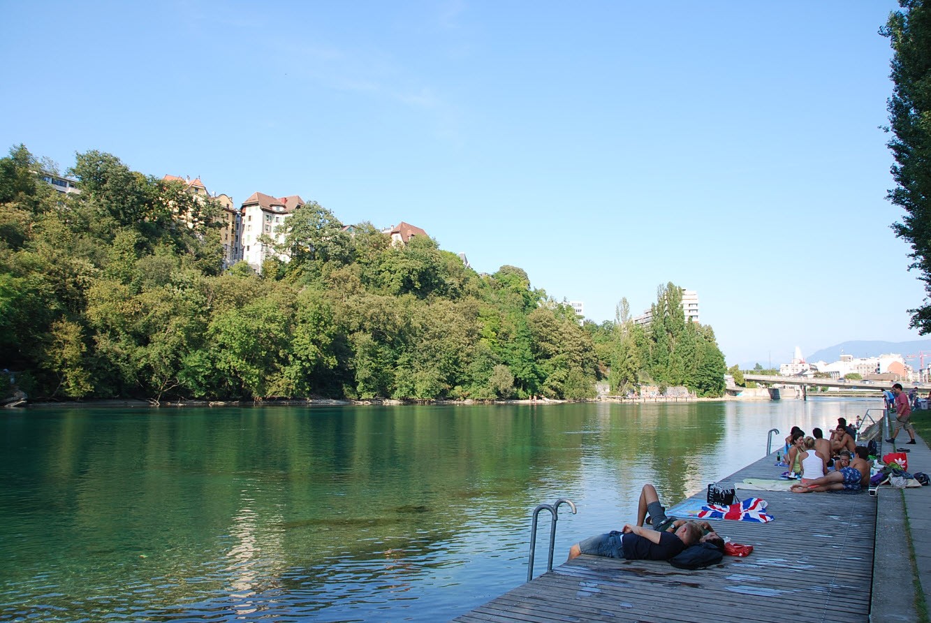 Ponton bord du Rhone Geneve Ponton bord du Rhone Geneve