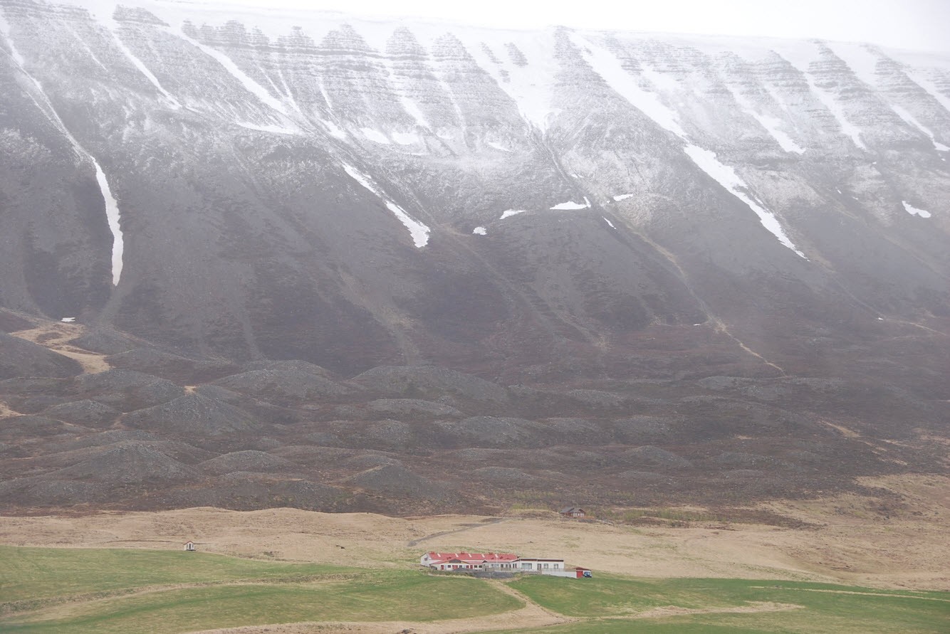 Guide pratique tour Islande montagne enneigee en mai Guide pratique tour Islande montagne enneigee en mai