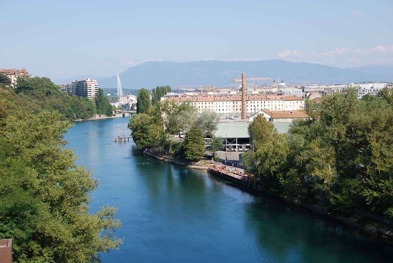 Baignade Jonction Geneve dans le Rhone Baignade Jonction Geneve dans le Rhone