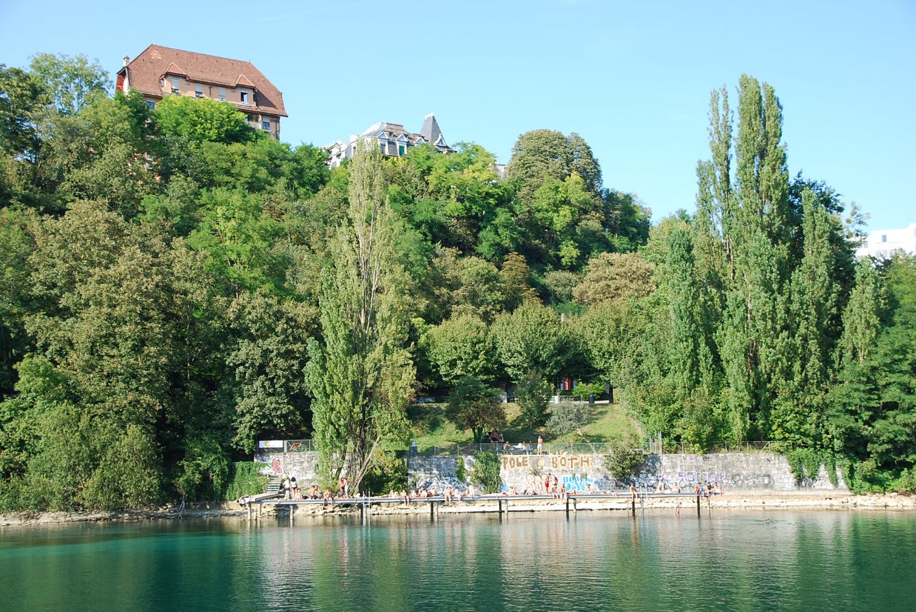 Ponton bord du Rhone Geneve Ponton bord du Rhone Geneve