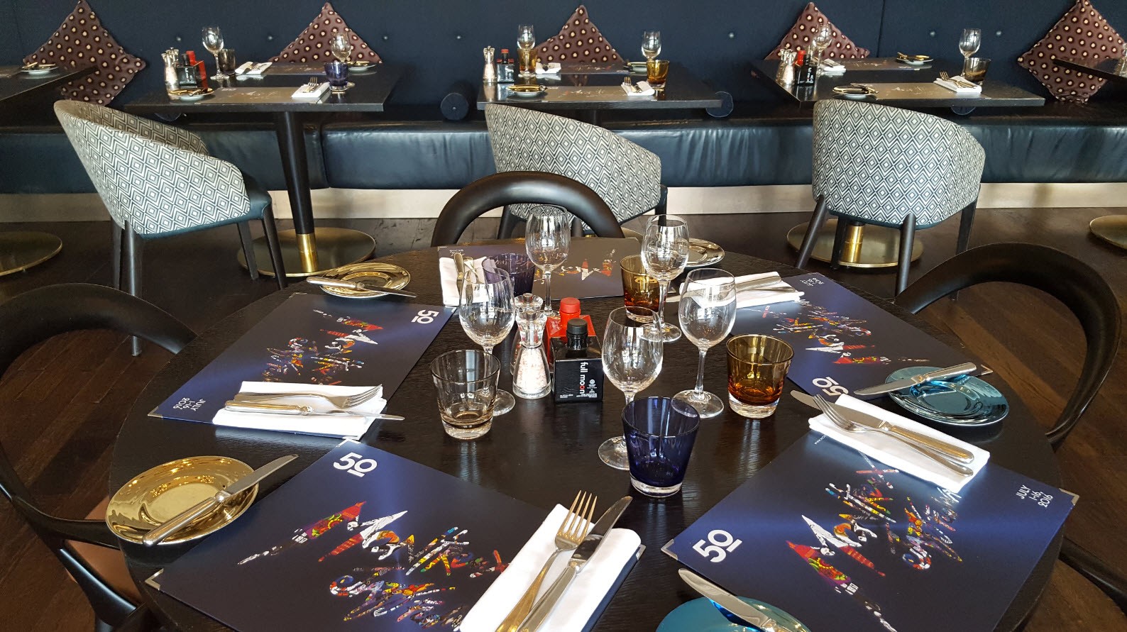 Table dressee au Montreux Jazz Cafe Table dressee au Montreux Jazz Cafe