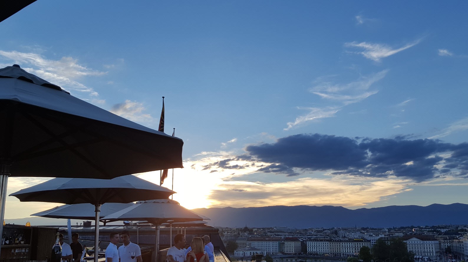 Sunset rooftop Geneve Sunset rooftop Geneve