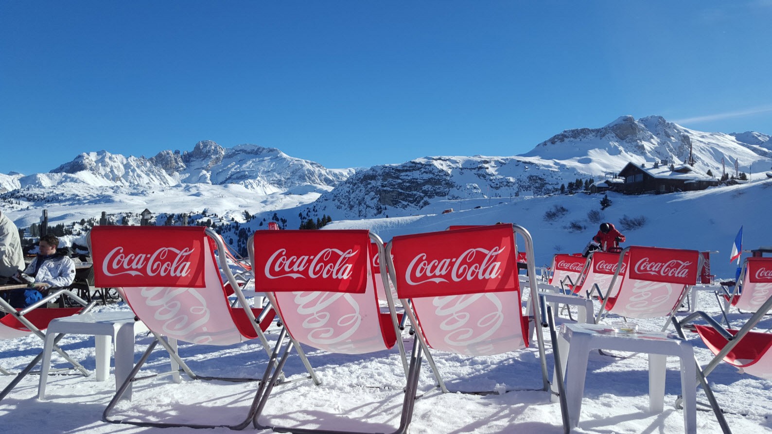 Terrasse au milieu des pistes Terrasse au milieu des pistes