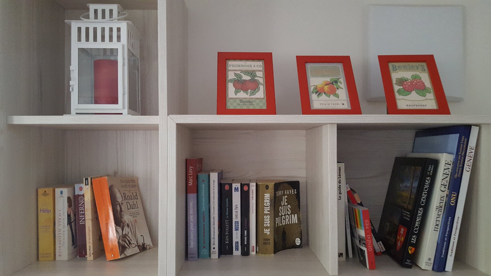 Livres a disposition des hotes Livres a disposition des hotes