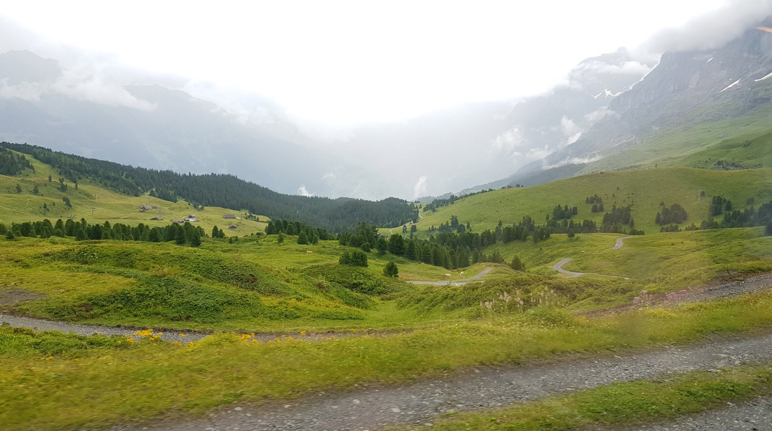 Grindelwald à Kleine Scheidegg en train Grindelwald à Kleine Scheidegg en train