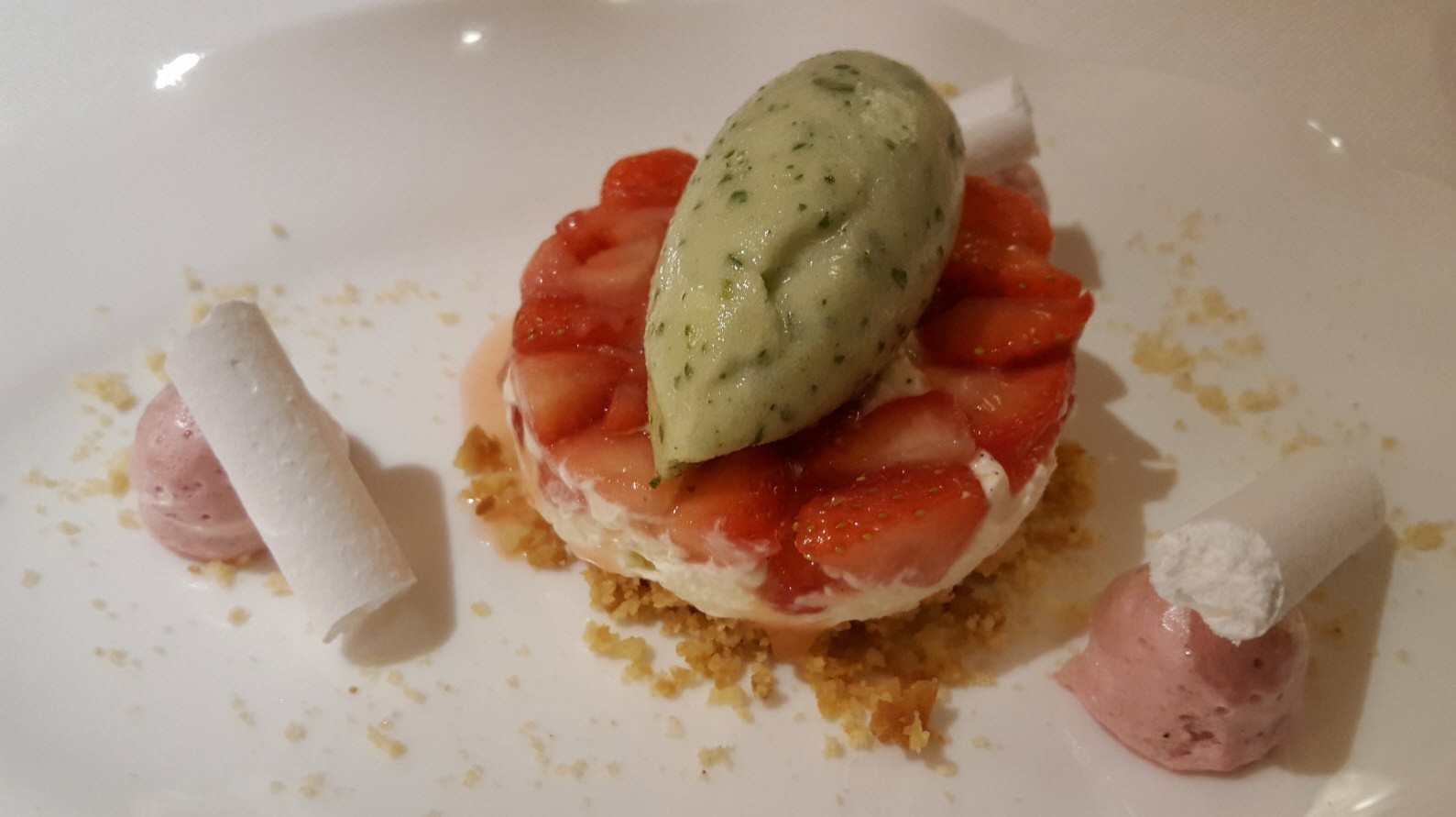 Dessert a la fraise Dessert a la fraise