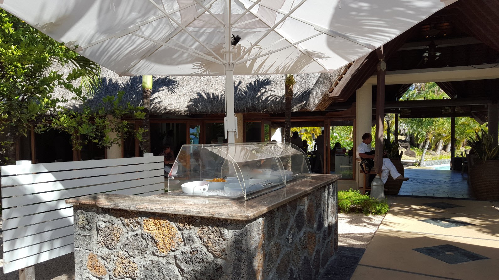 Buffet jus de fruits et fruits frais Buffet jus de fruits et fruits frais