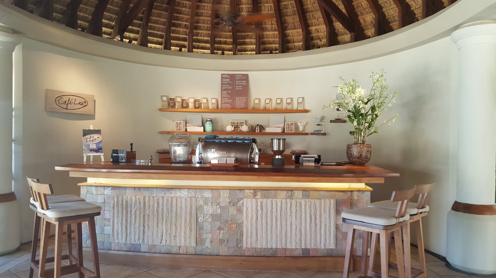 Cafe LUX* pour bien commencer la journee Cafe LUX* pour bien commencer la journee