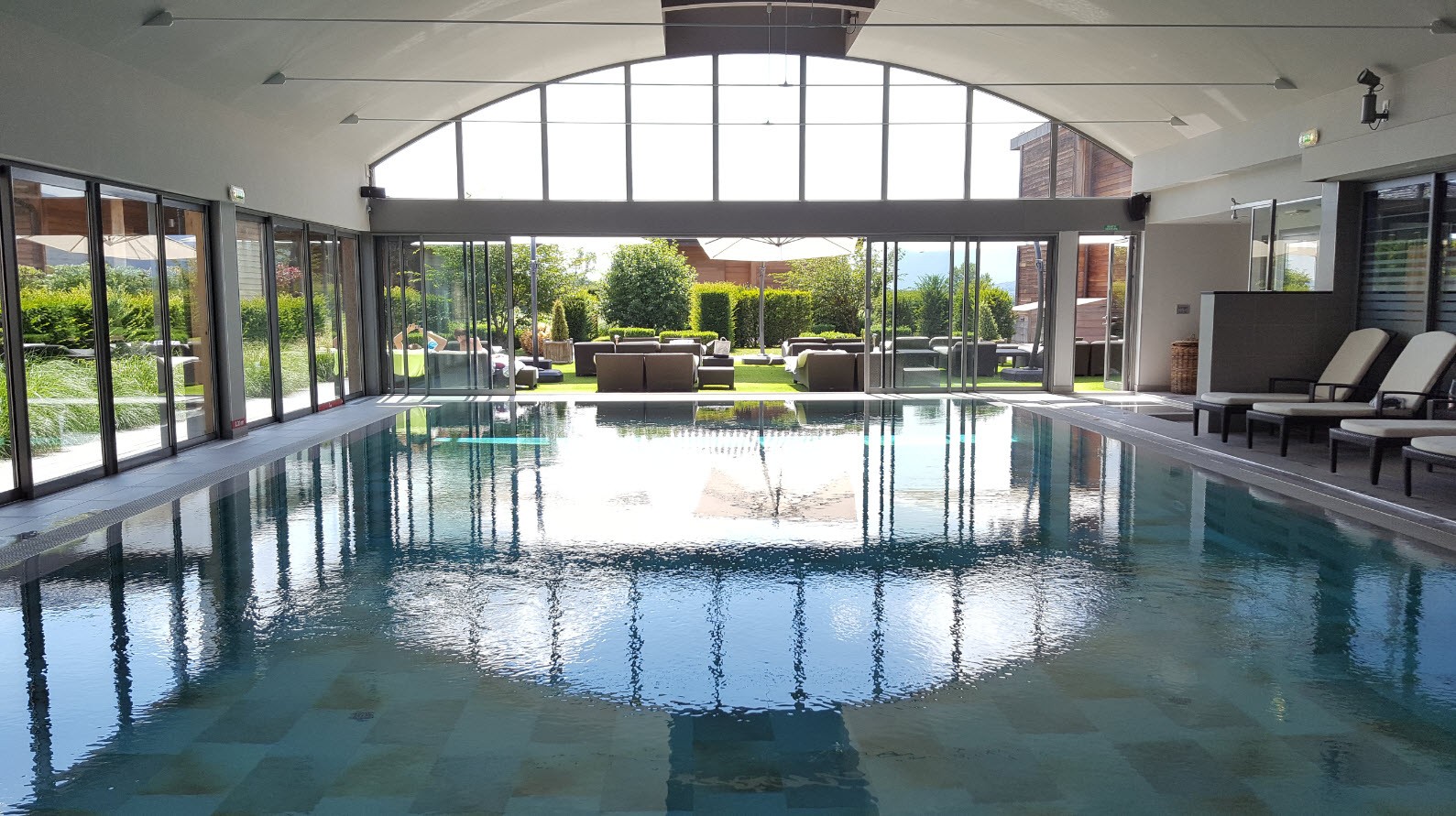 Piscine et jacuzzi Piscine et jacuzzi