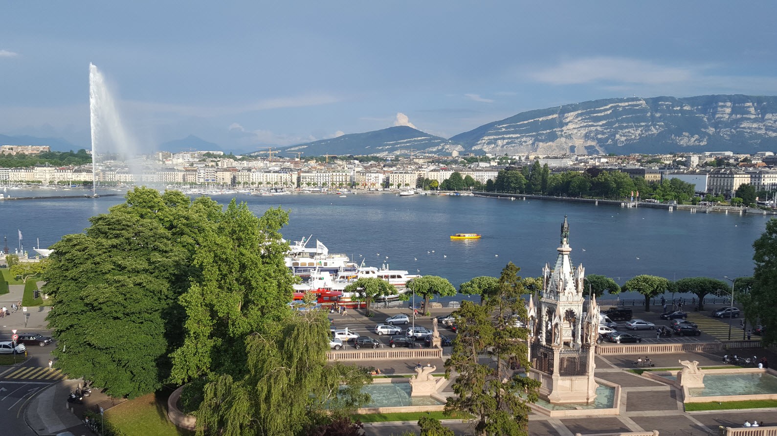 Superbe vue sur Genève depuis la suite Superbe vue sur Genève depuis la suite
