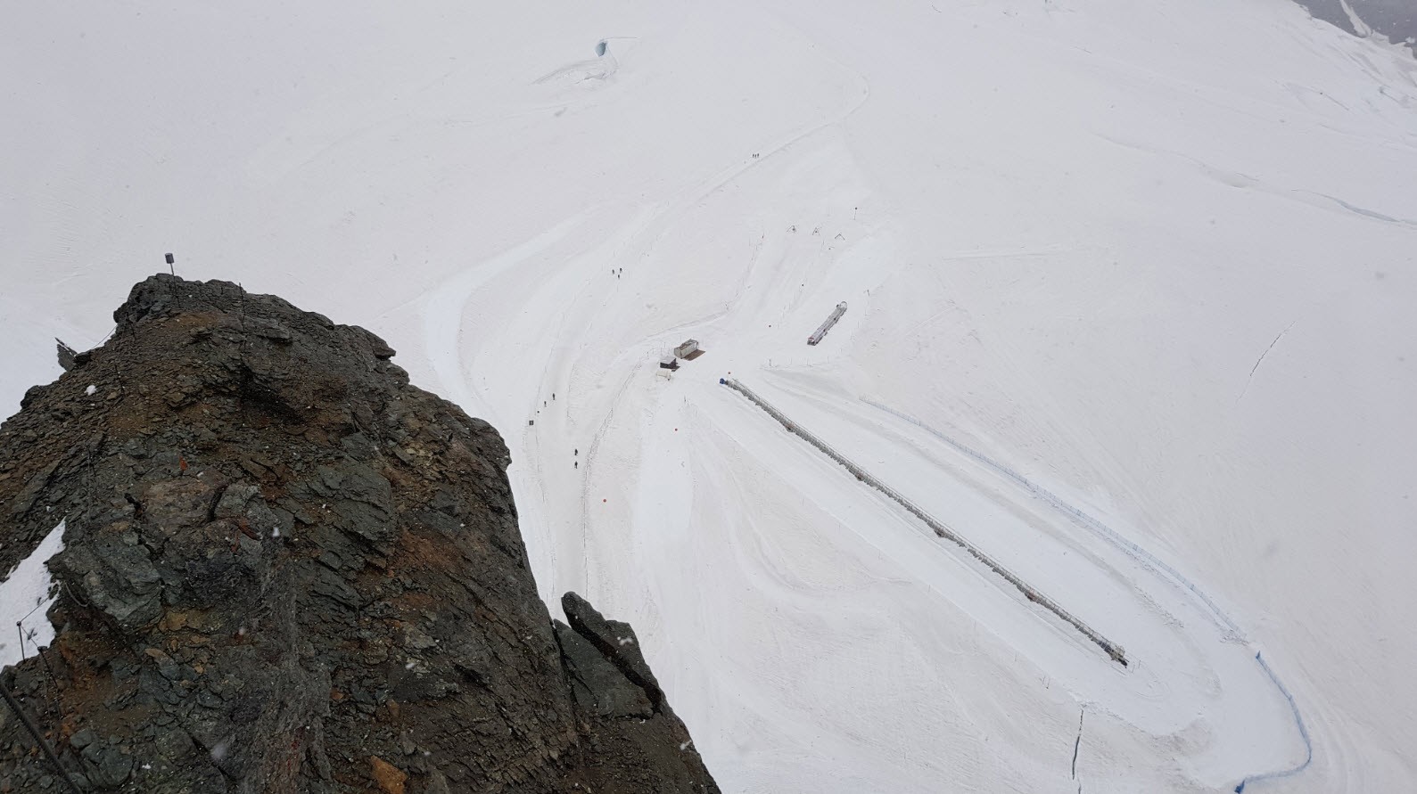 A faire en haut de la Jungfrau Top of Europe A faire en haut de la Jungfrau Top of Europe