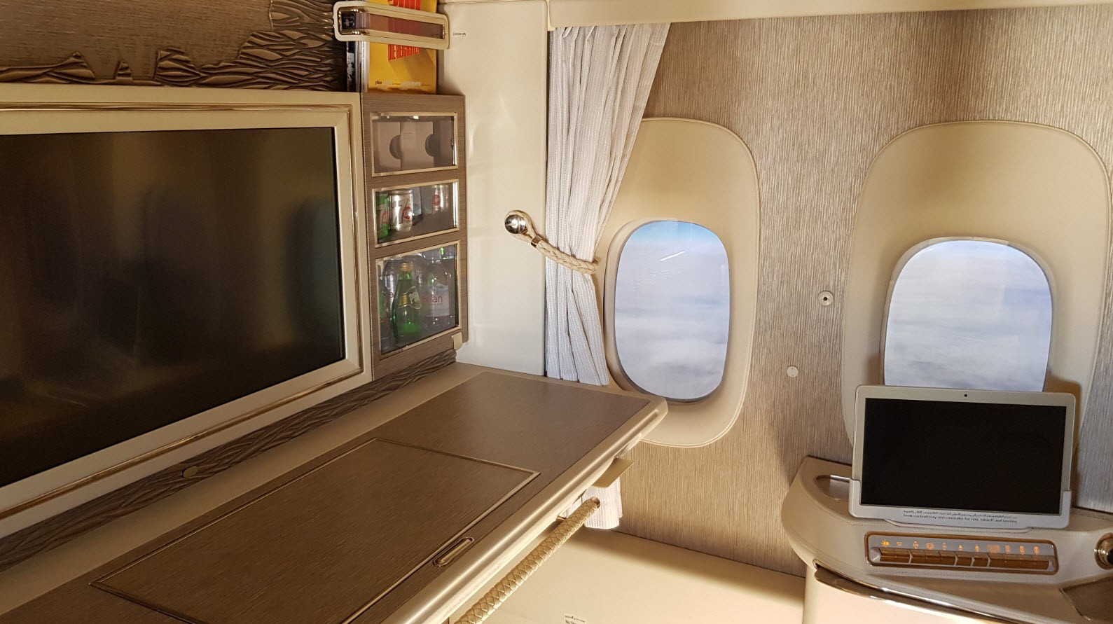 First Class 777 Emirates First Class 777 Emirates