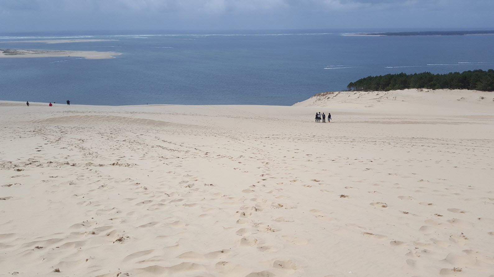 Marcheurs sur la dune Marcheurs sur la dune