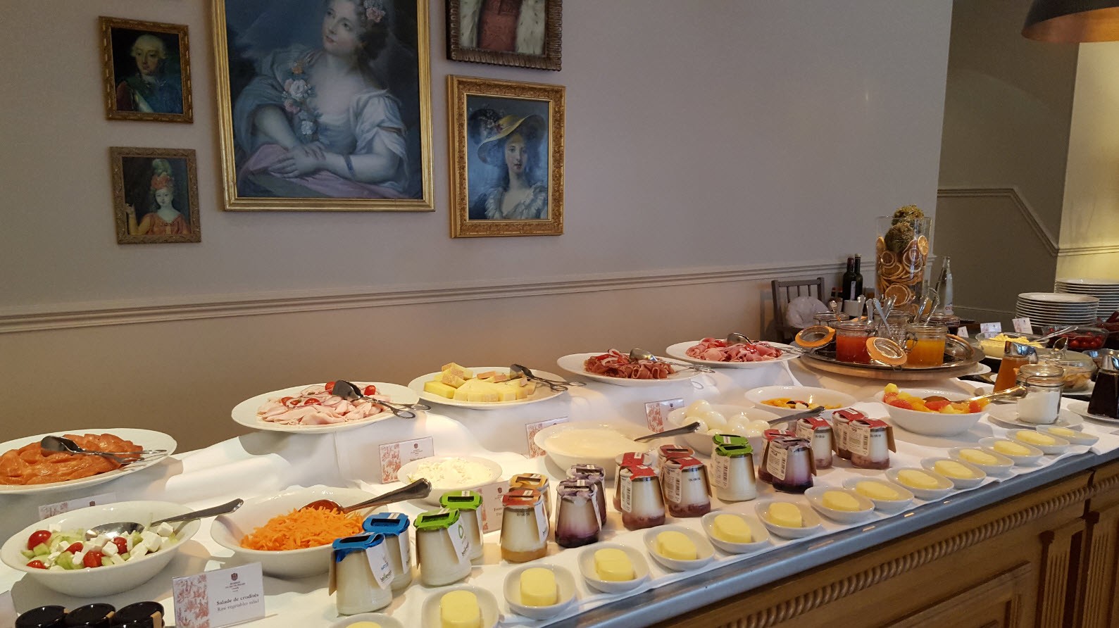 Buffet petit-dejeuner Buffet petit-dejeuner