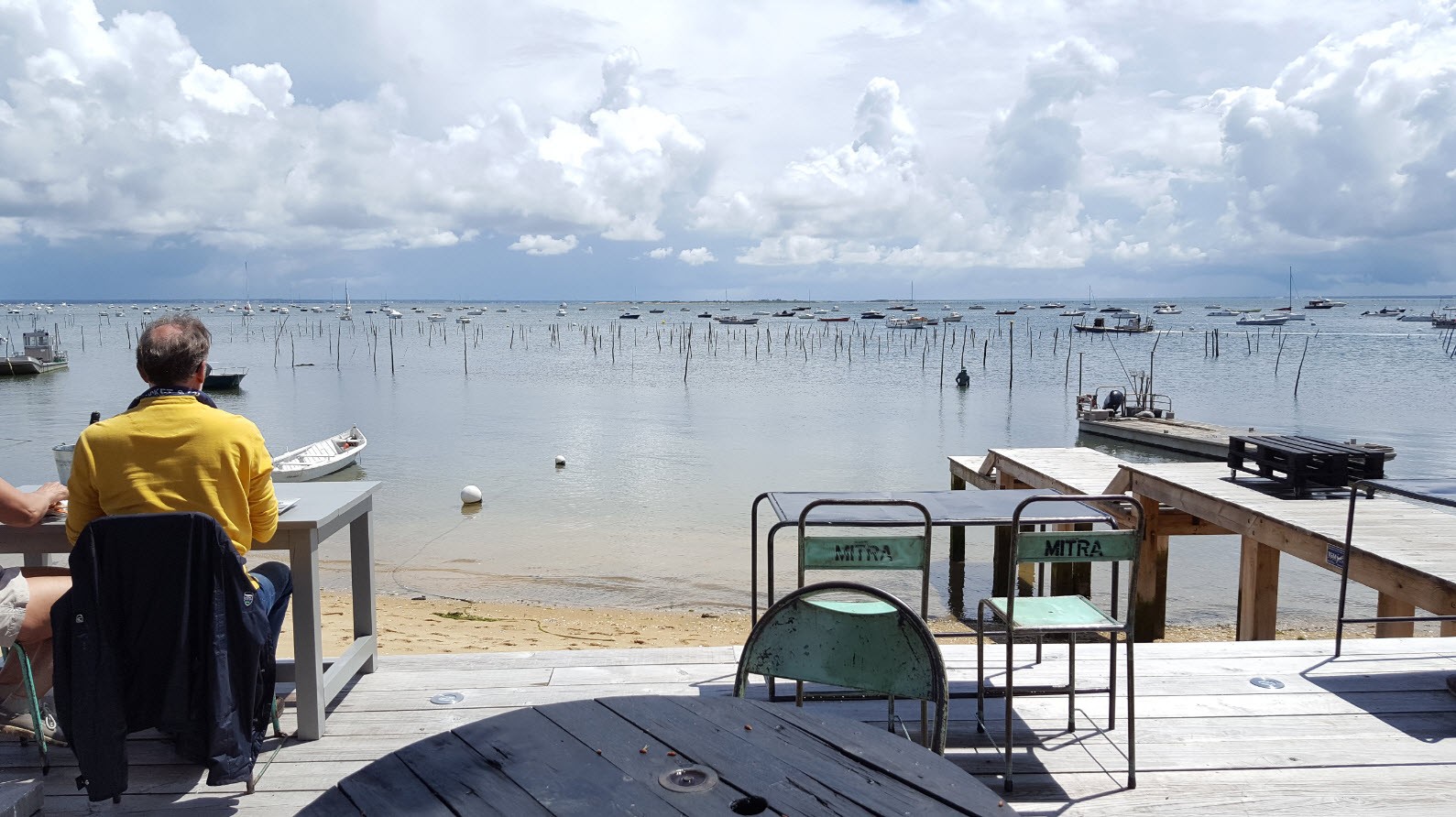 Dejeuner les pieds dans l'eau au Cap Ferret Dejeuner les pieds dans l'eau au Cap Ferret