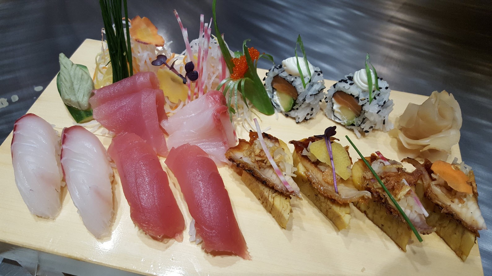 Sushi sashimi moriawase Sushi sashimi moriawase