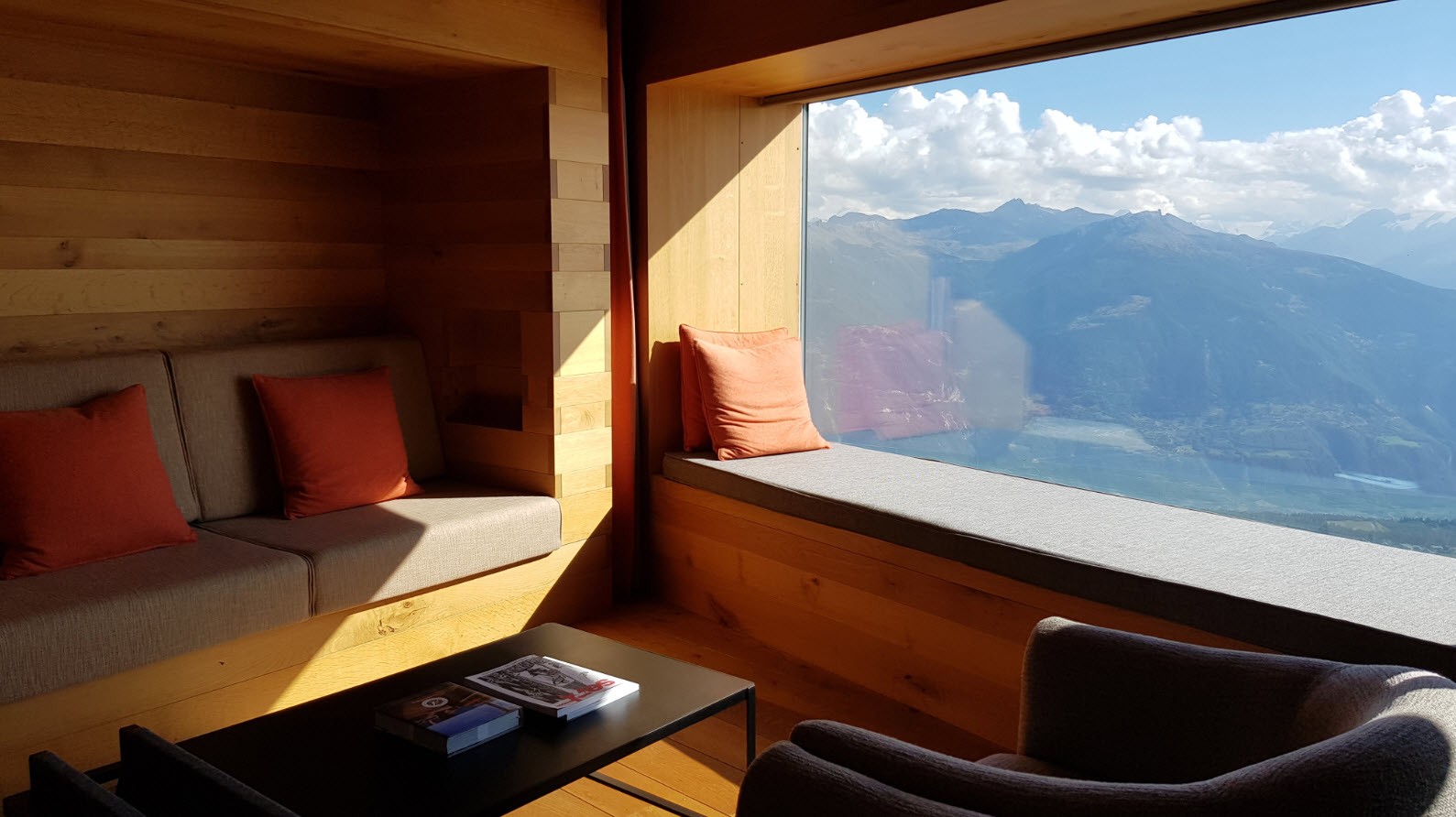 Design et vue panoramique Crans Montana Design et vue panoramique Crans Montana