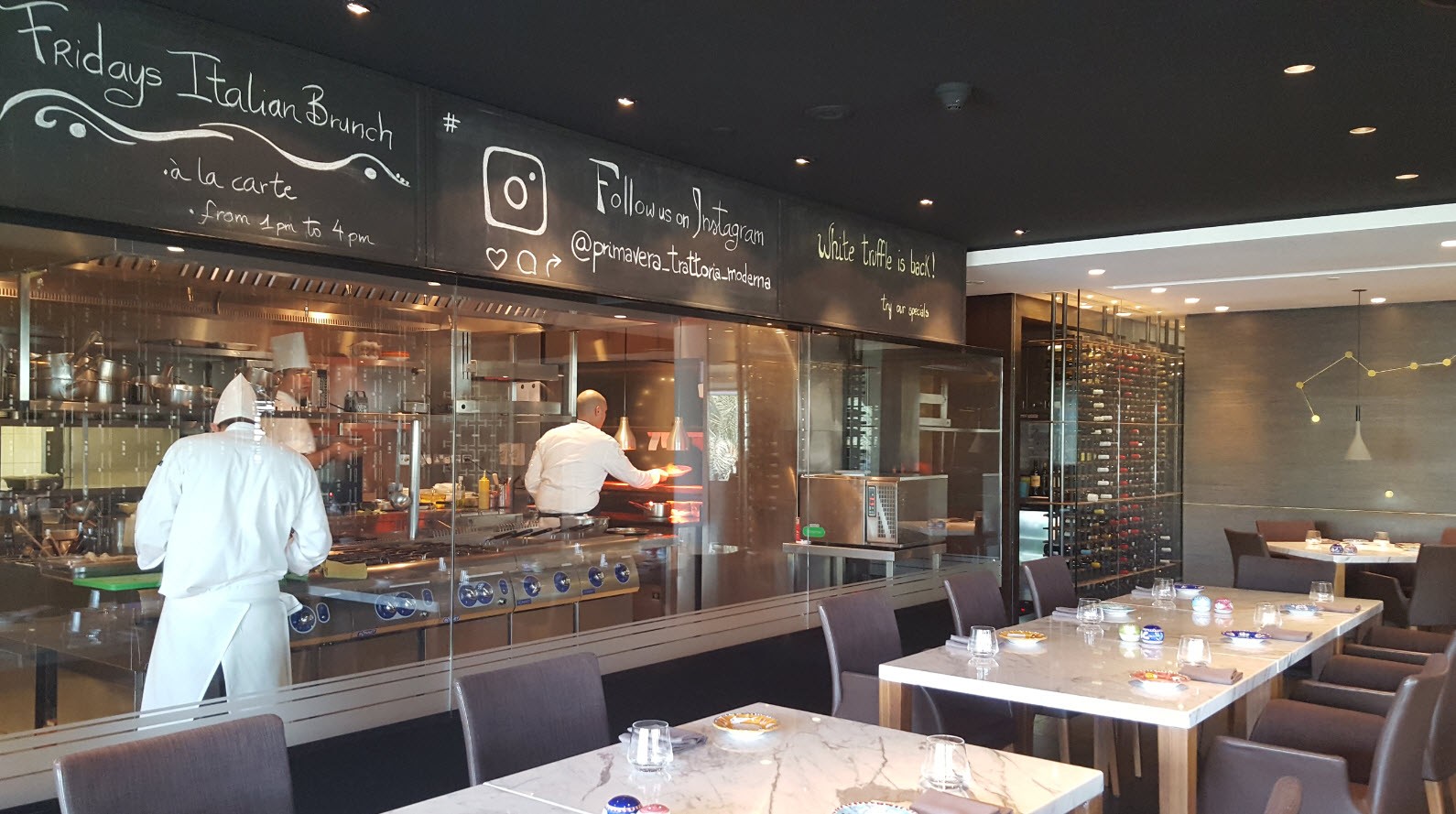 Cuisine avec vue sur les Chefs Cuisine avec vue sur les Chefs