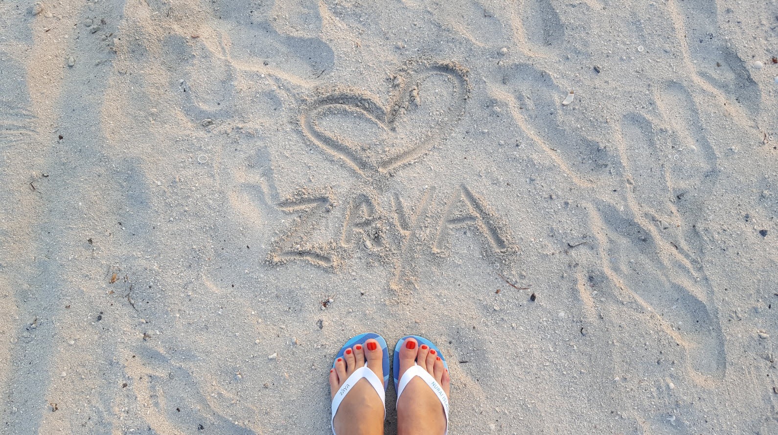 In love with Zaya Nurai Island In love with Zaya Nurai Island