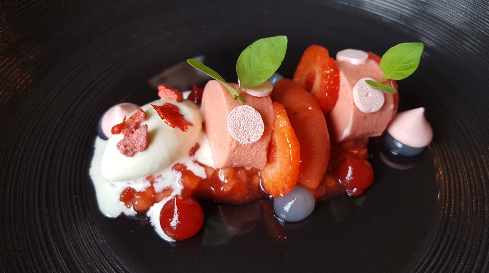 Dessert a la fraise Dessert a la fraise