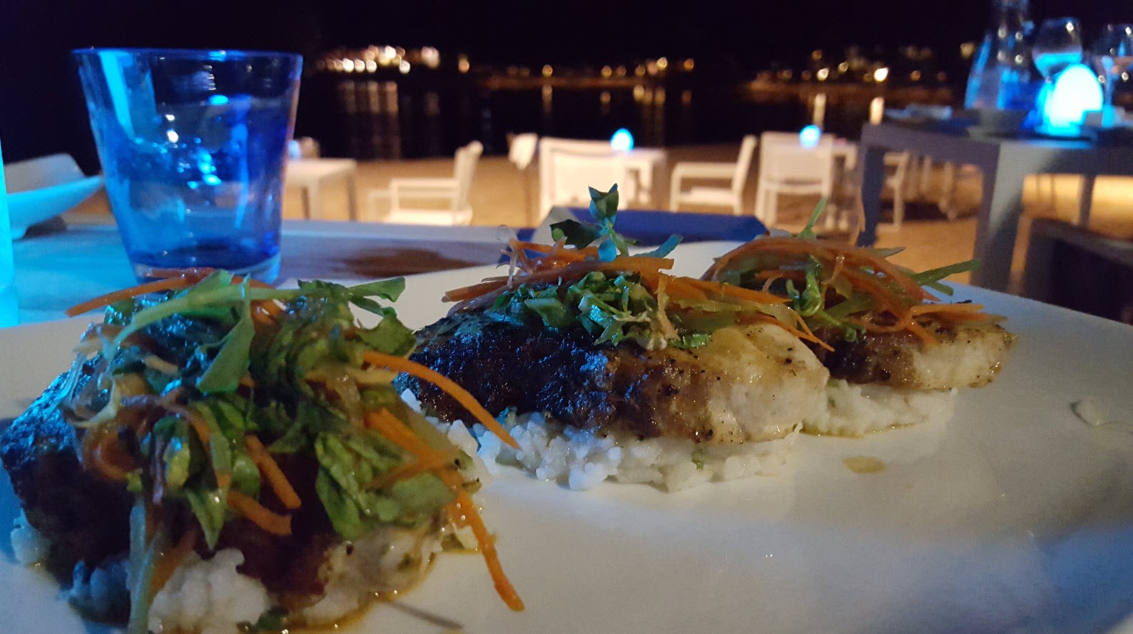 Diner les pieds dans le sable Grand Gaube Maurice Diner les pieds dans le sable Grand Gaube Maurice