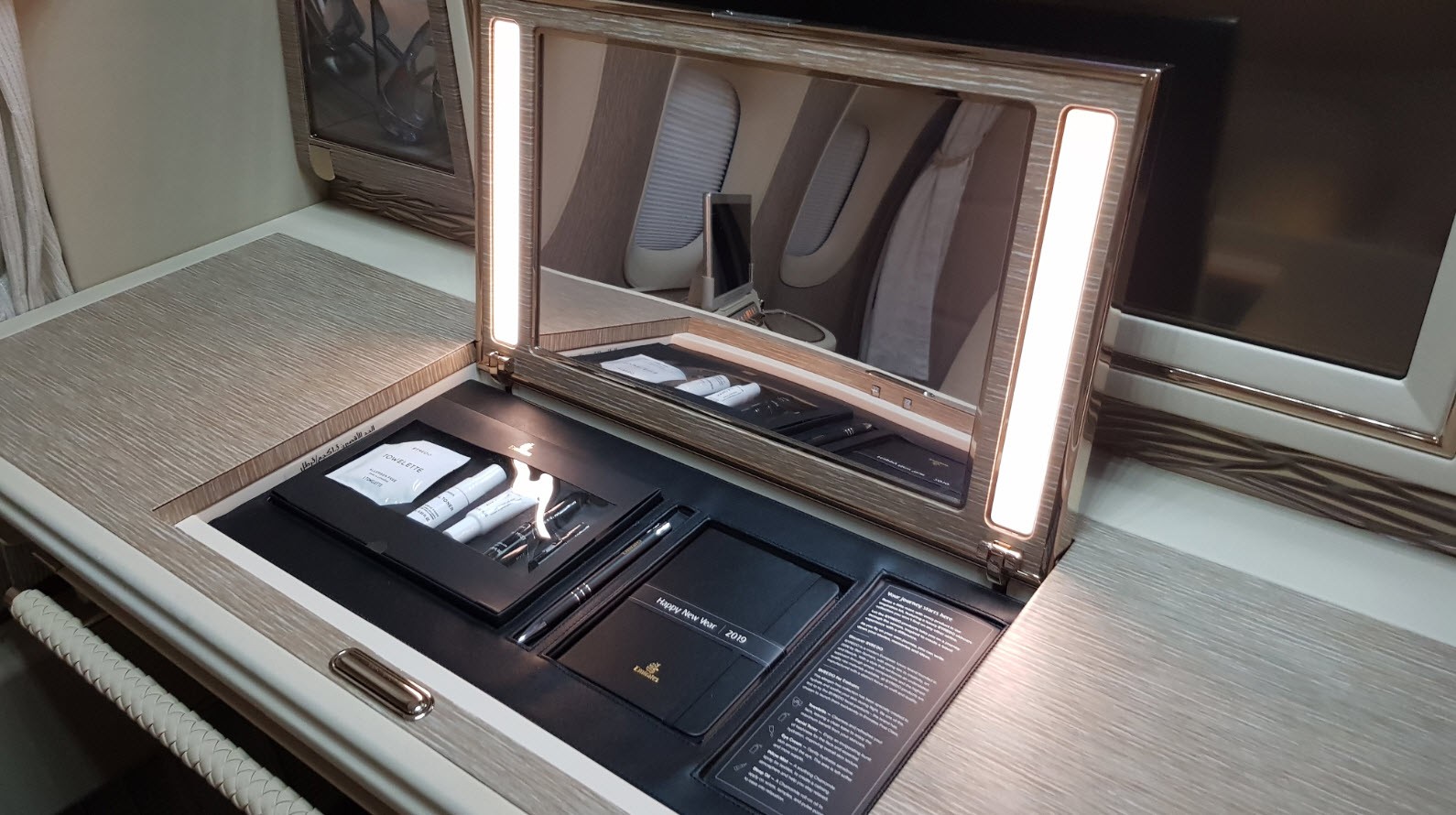 First Class 777 Emirates First Class 777 Emirates
