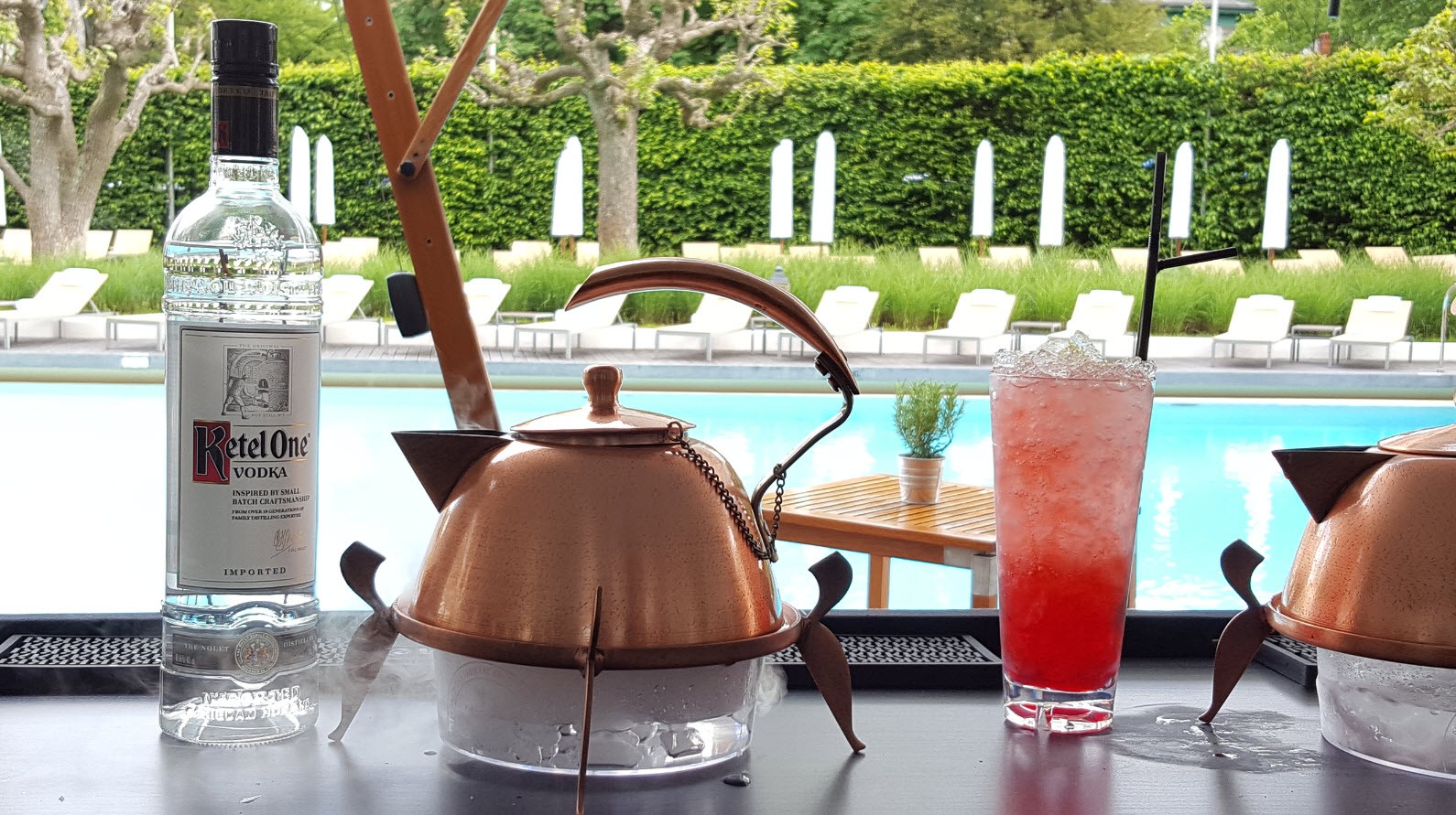 Cocktail au bord de la piscine Cocktail au bord de la piscine
