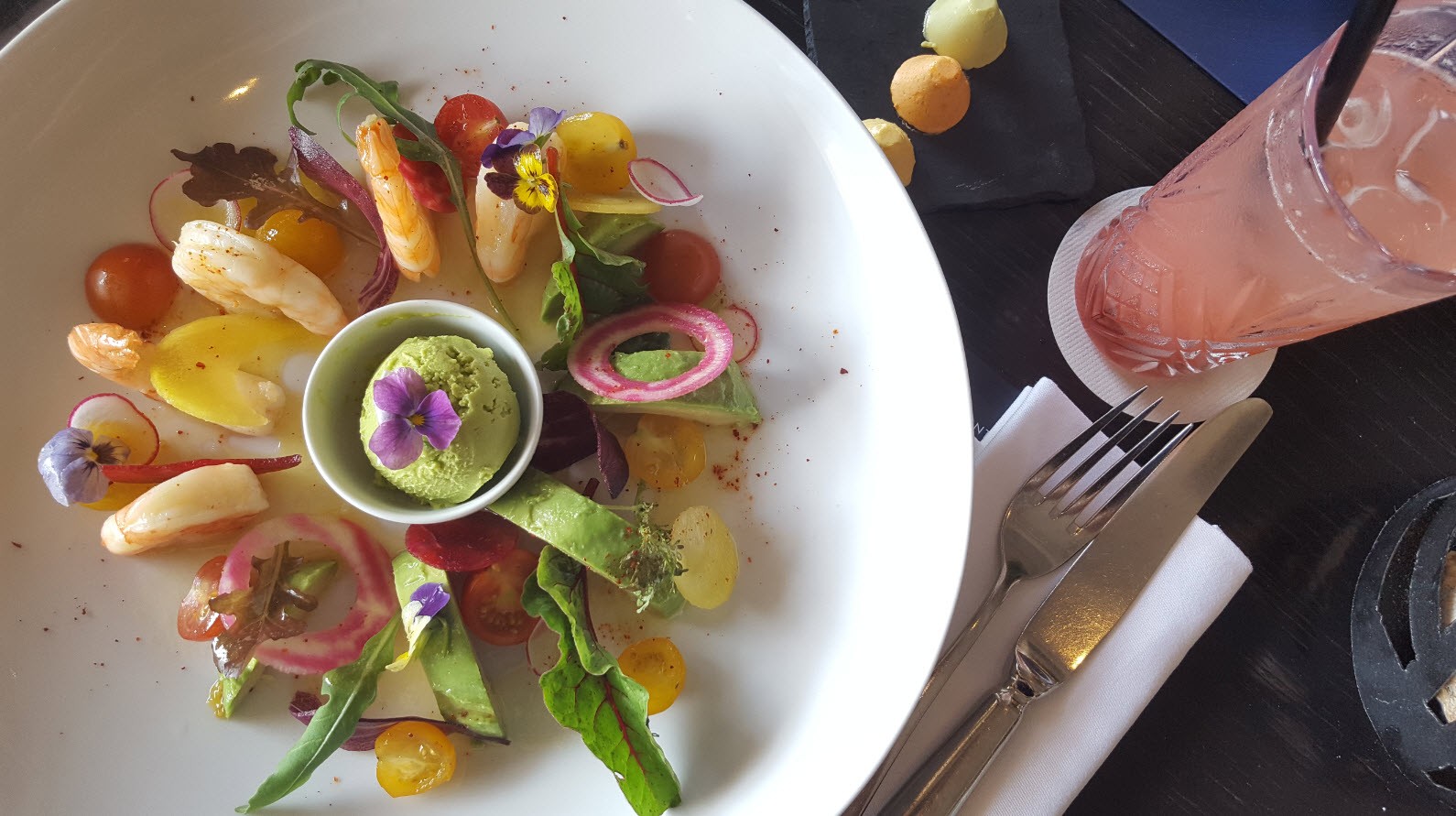 Cocktail maison et salade legere Cocktail maison et salade legere