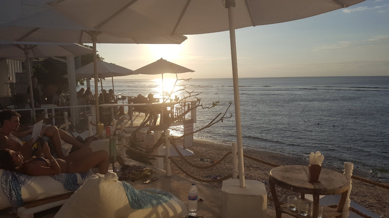 Apero coucher du soleil au meme endroit Apero coucher du soleil au meme endroit