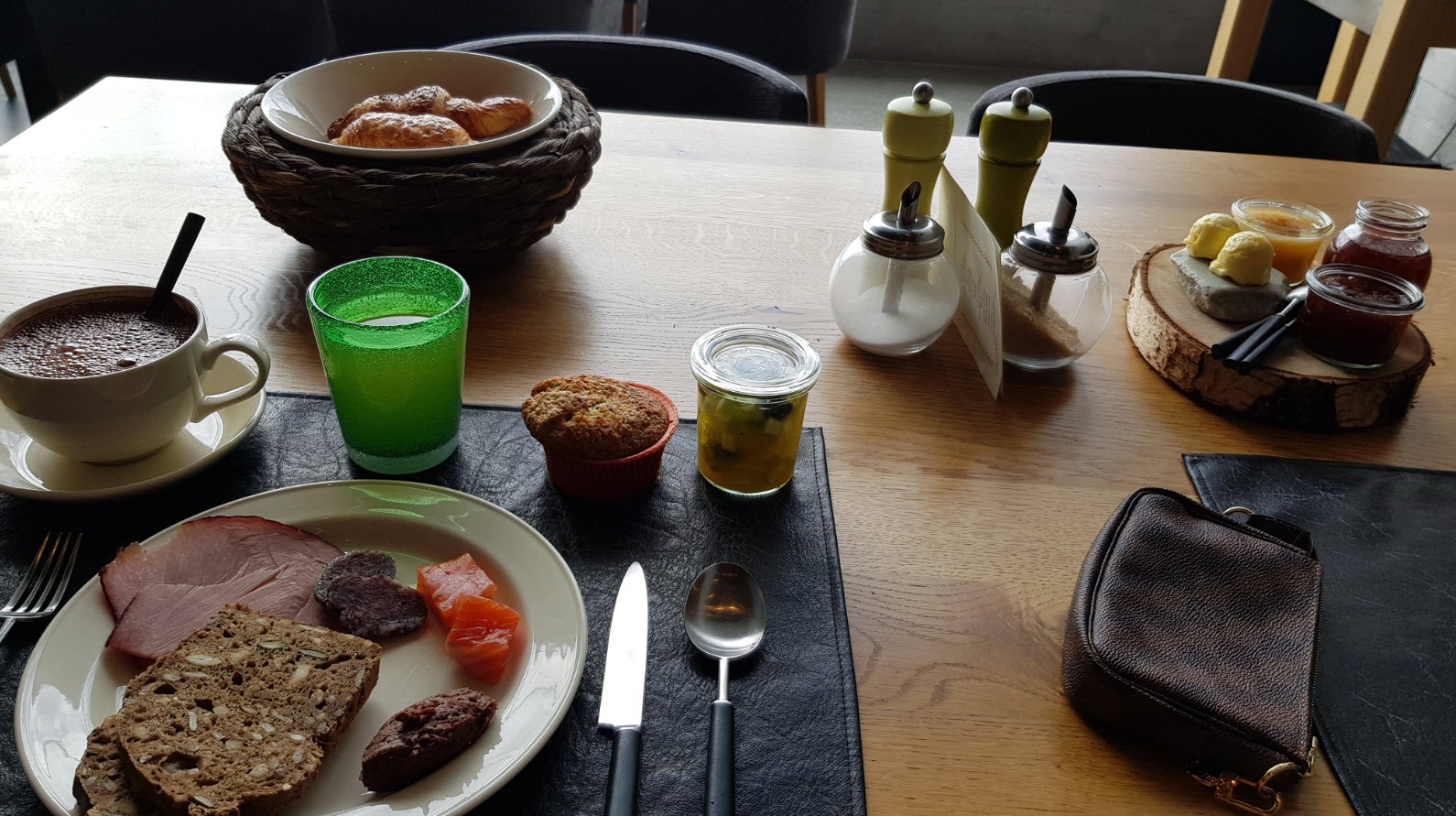 Petit dejeuner sur les pistes Crans Petit dejeuner sur les pistes Crans