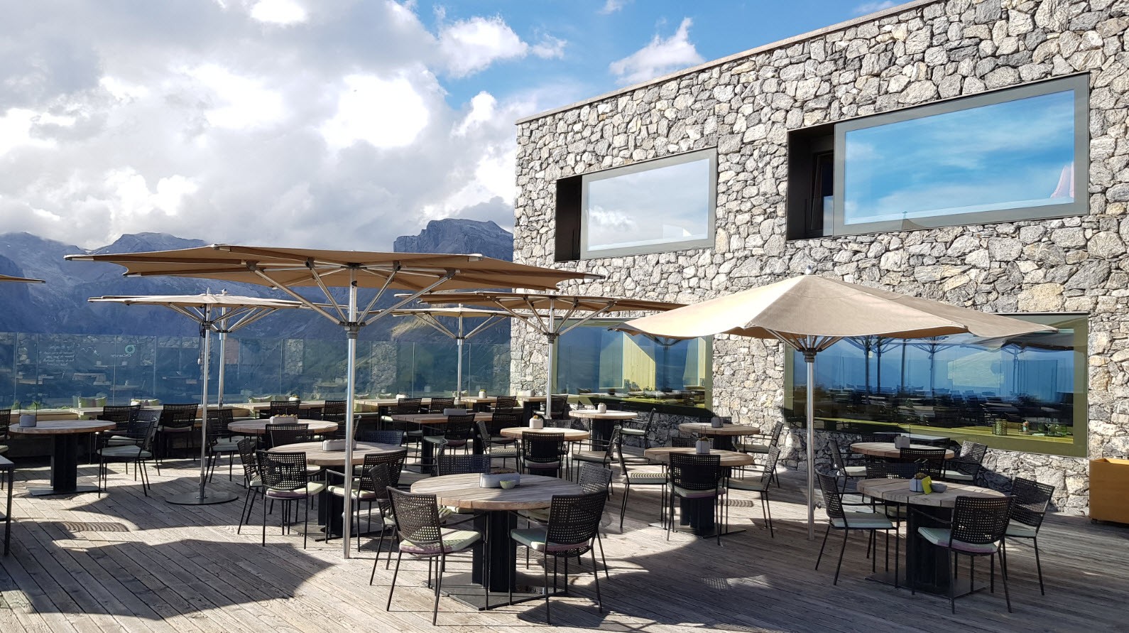 Restaurant altitude panoramique Valais Restaurant altitude panoramique Valais
