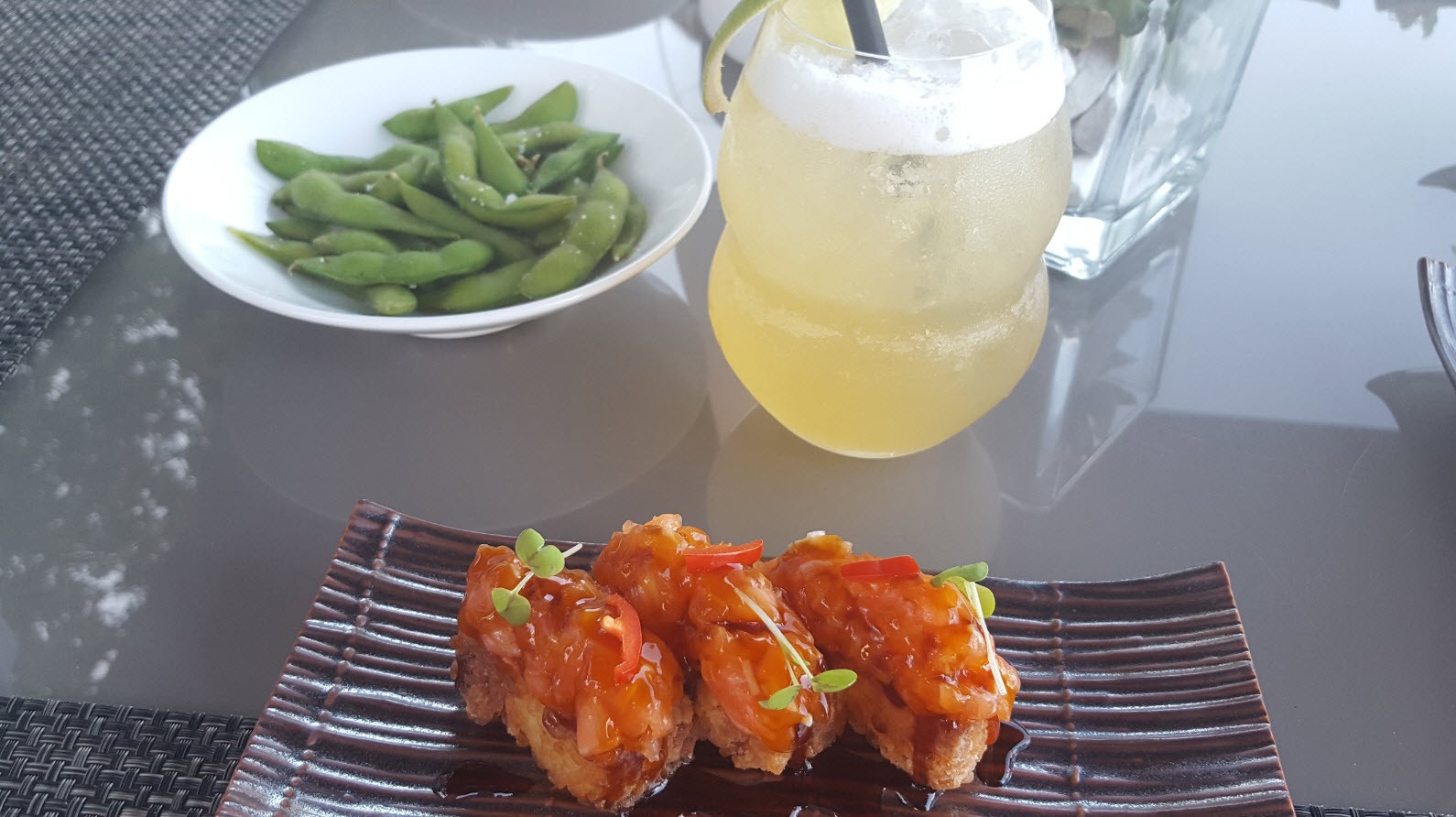 Nigiri crispy et edamame Nigiri crispy et edamame
