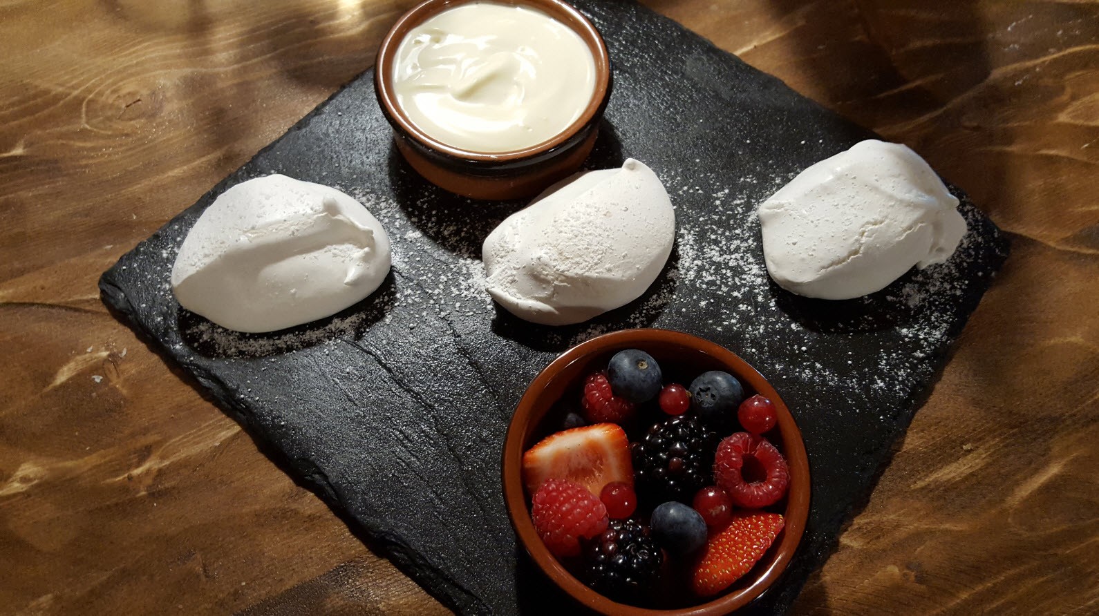 Meringue et double creme Gruyere Meringue et double creme Gruyere