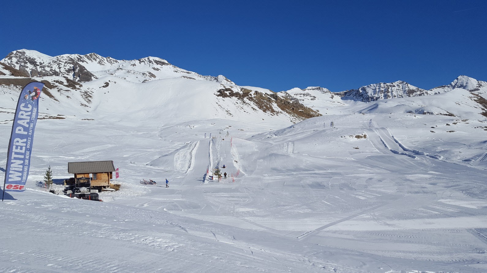 Pistes de difficultes differentes Pistes de difficultes differentes