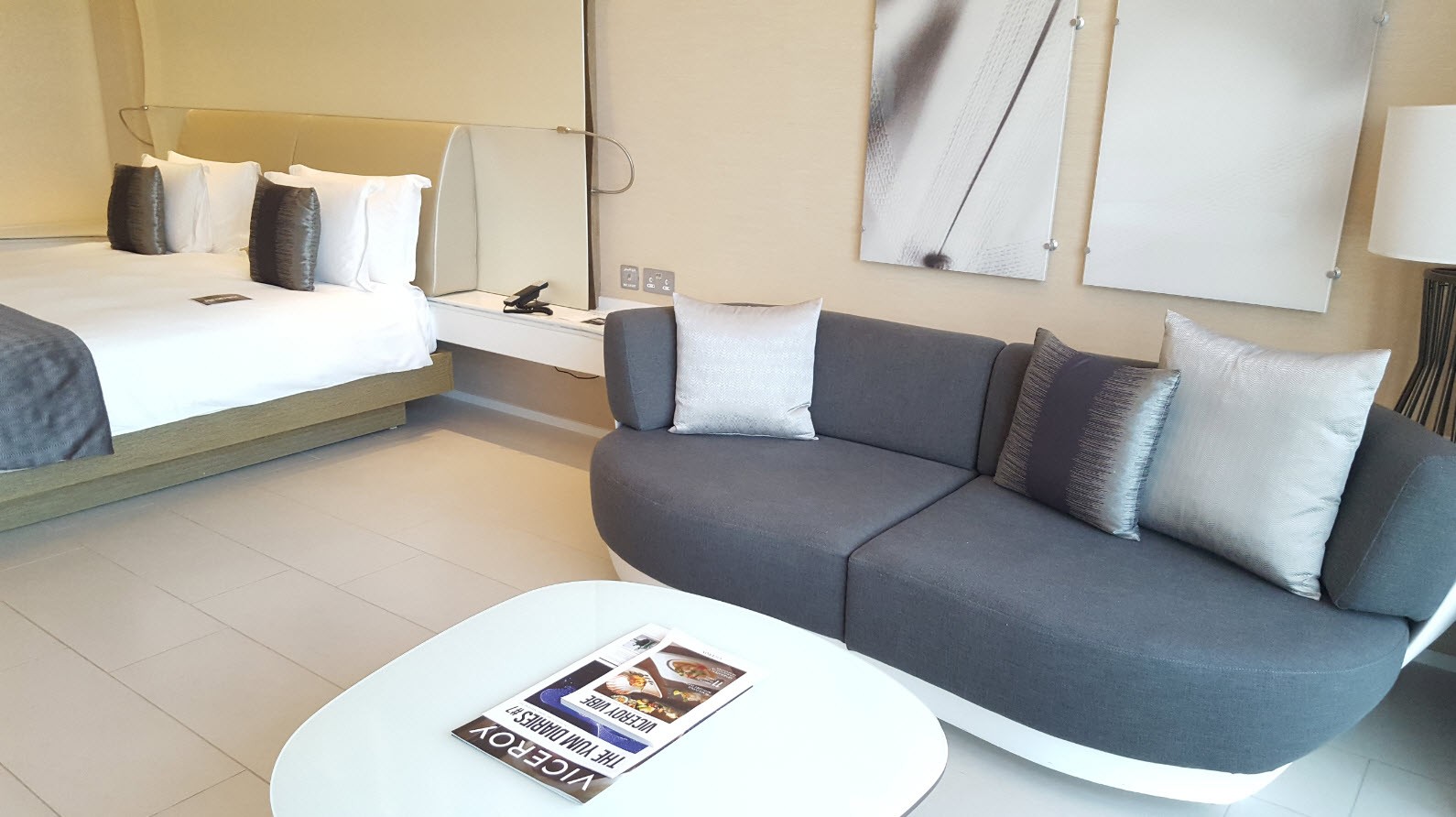 Grande chambre avec balcon Grande chambre avec balcon