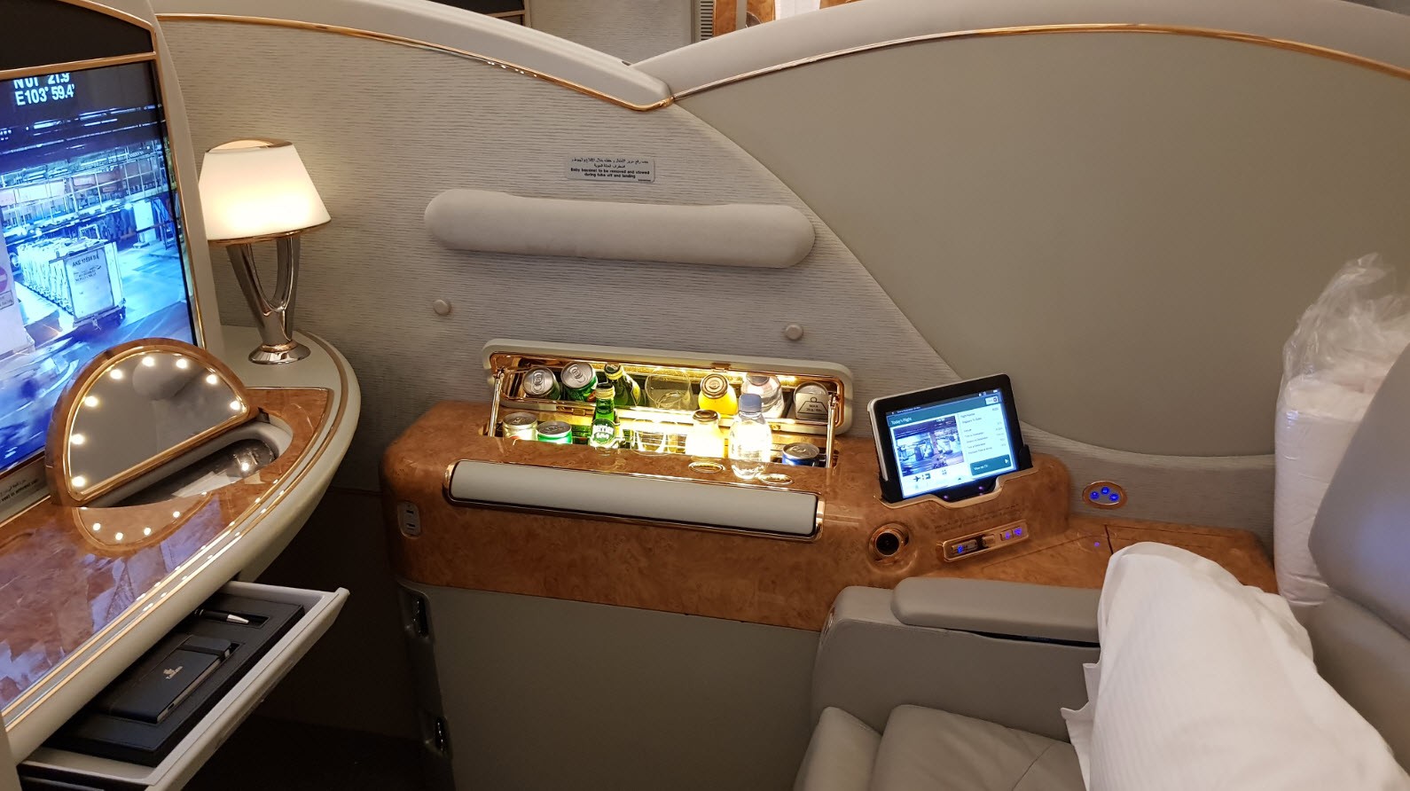 Fisrt Class Emirates Fisrt Class Emirates