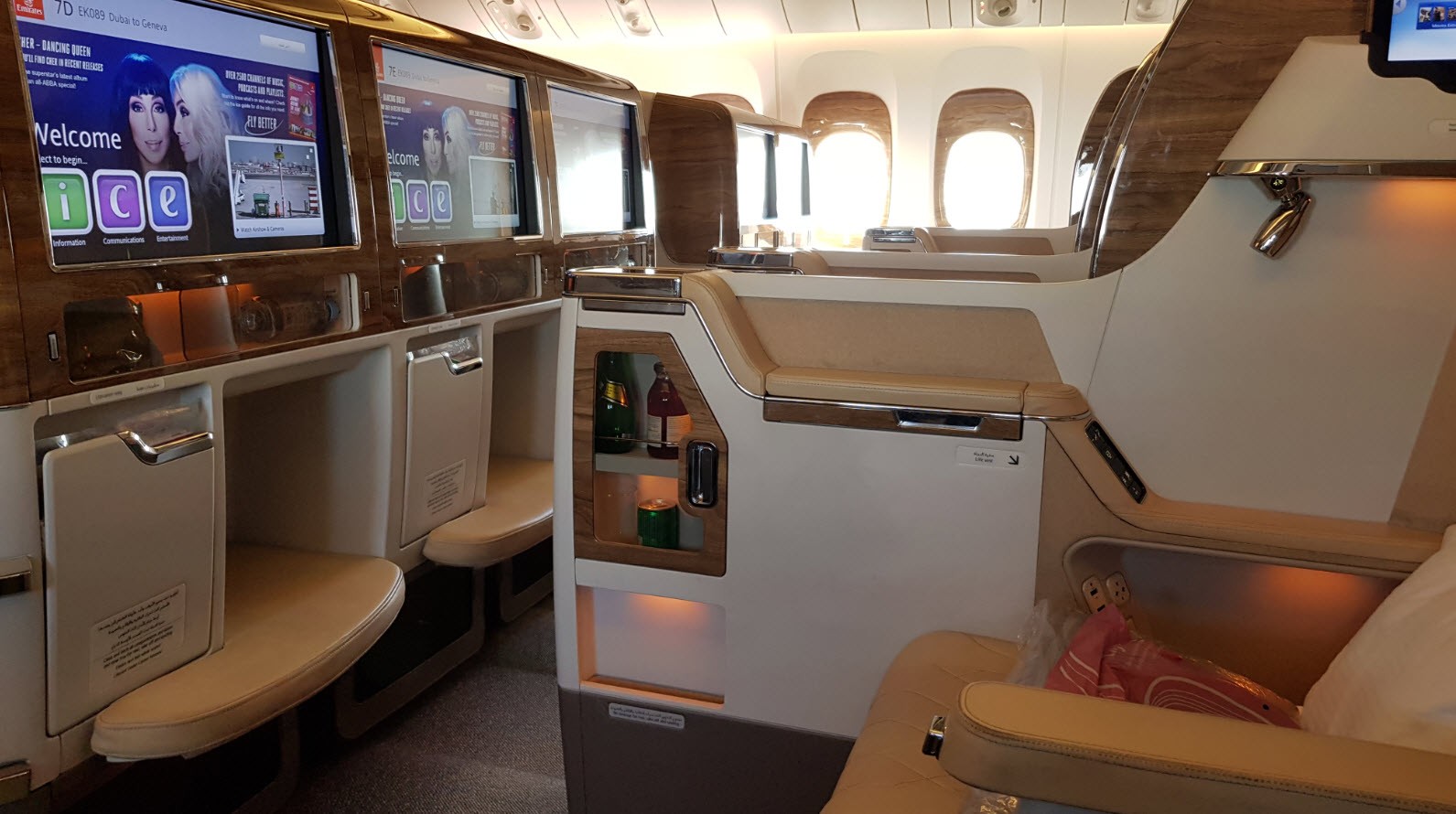 Business Class Emirates 777 Business Class Emirates 777