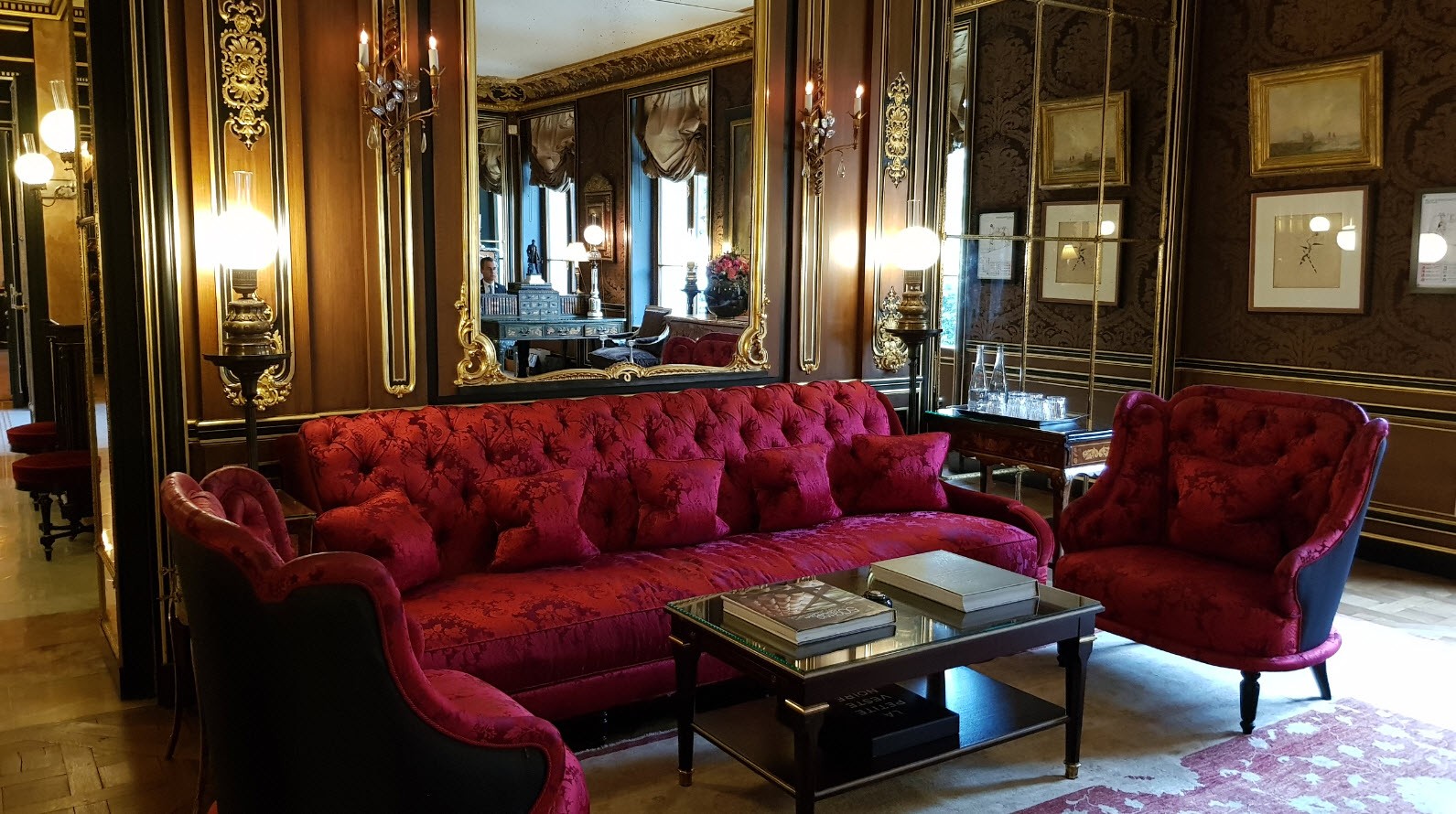 La Réserve Paris Hôtel La Réserve Paris Hôtel