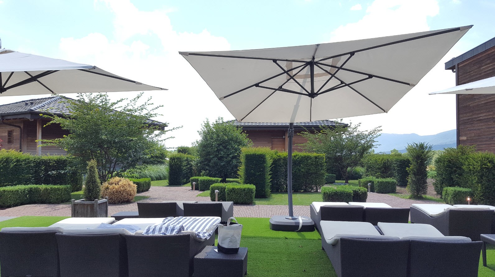 Agreable jardin pour bronzer Agreable jardin pour bronzer