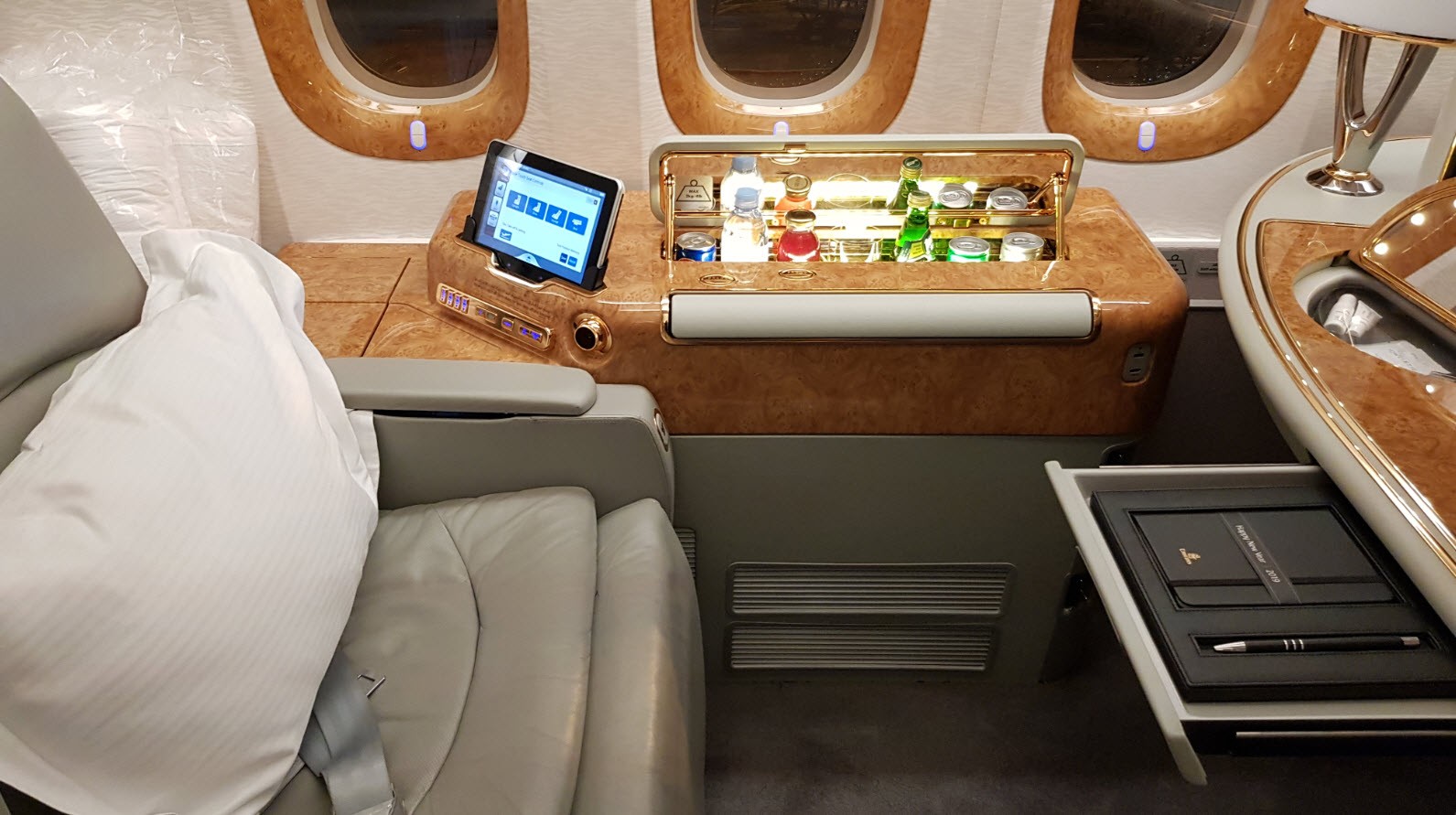 Fisrt Class Emirates Fisrt Class Emirates
